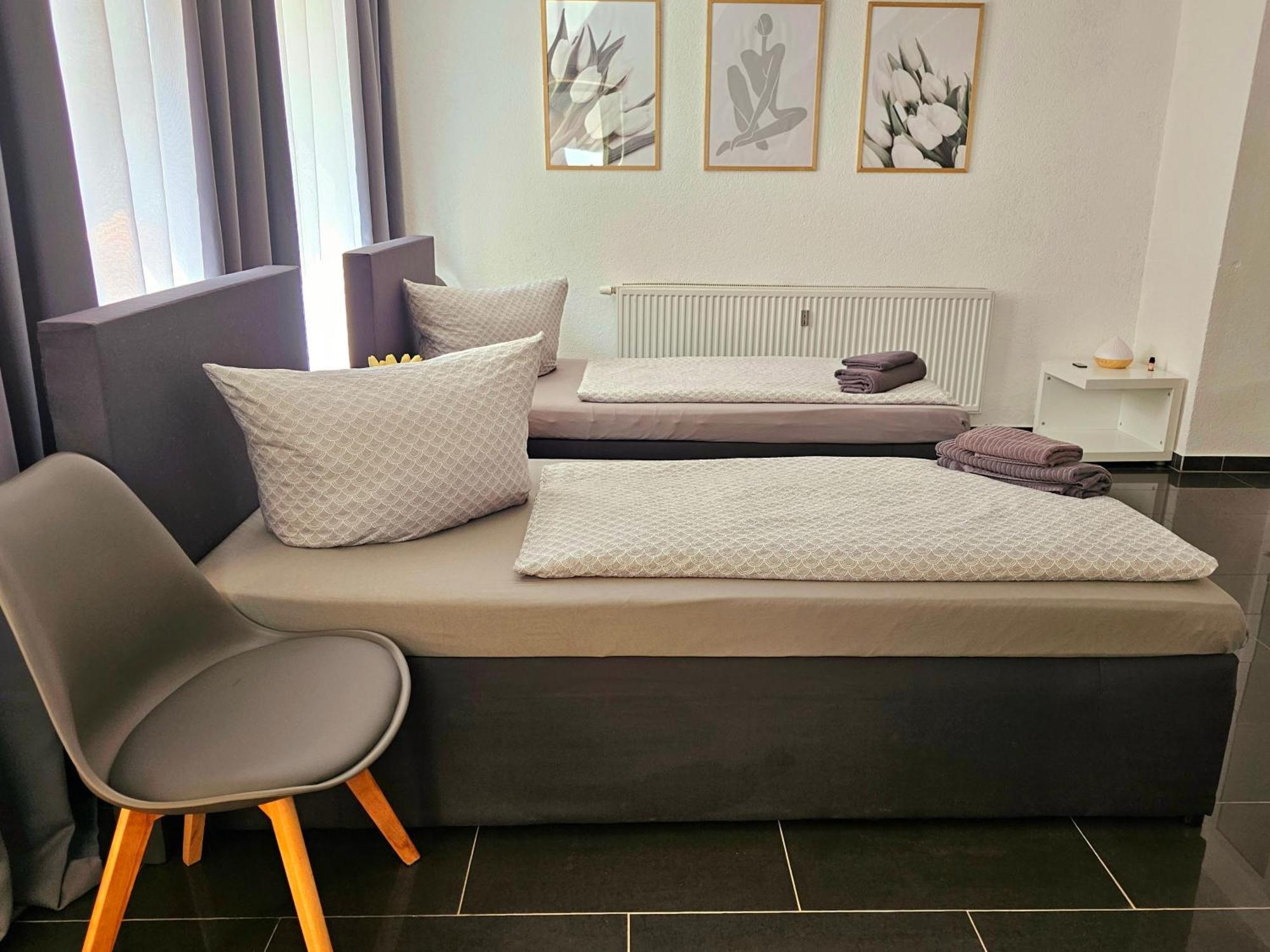 Gaesteappartement Viktoria Sinsheim Bagian luar foto