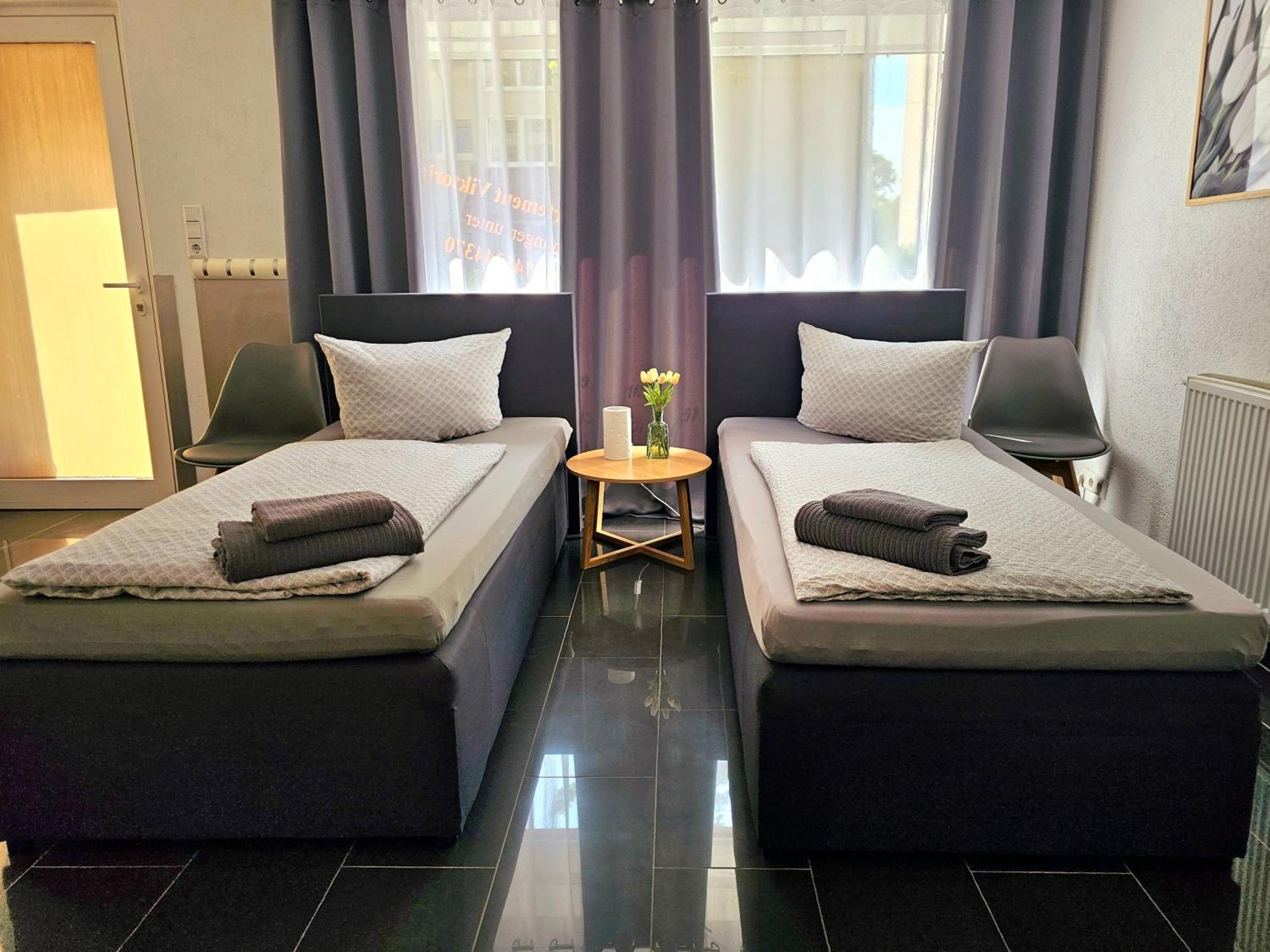 Gaesteappartement Viktoria Sinsheim Bagian luar foto